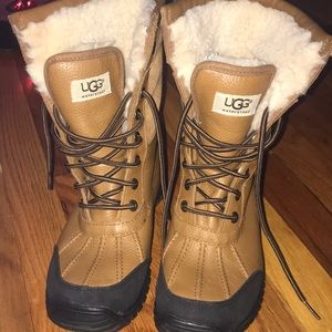Waterproof ugg boots really good condition